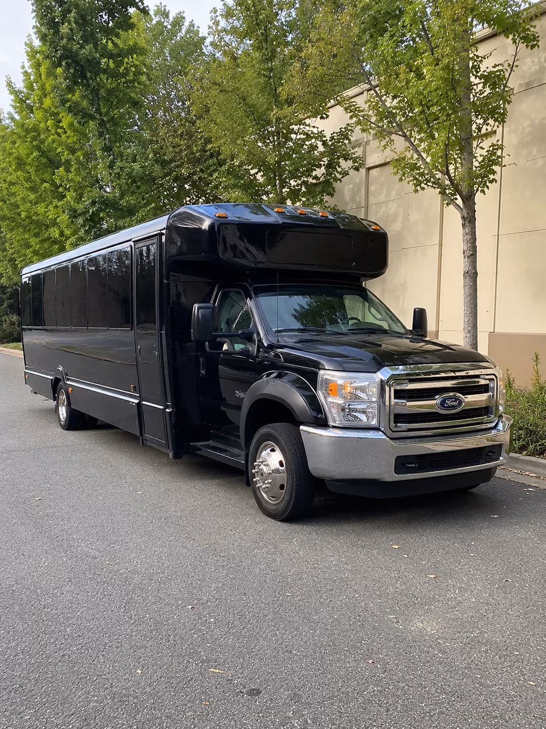 corporate party bus transportation in buckeye move your team